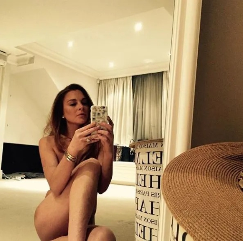 Lo que la madre dio a luz: estrellas que toman fotos en su cumpleaños desnudas