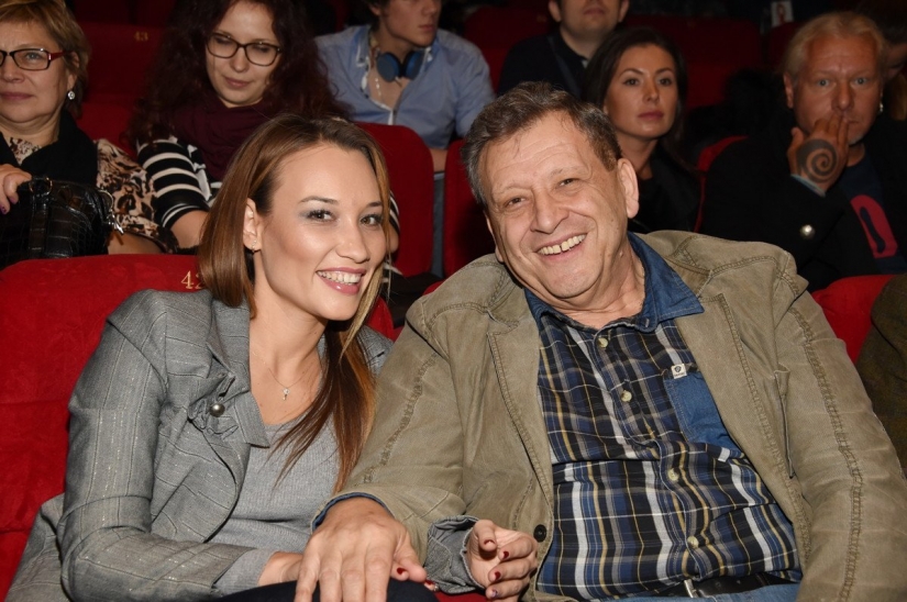 Looks aren't everything: thick celebrities and their fragile wives