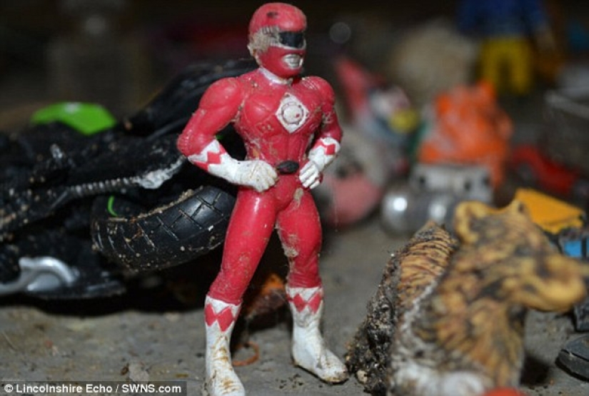 Los artículos más inesperados que se tiran accidentalmente y no completamente en el inodoro Los artículos más inesperados que se tiran accidentalmente y no completamente en el inodoro