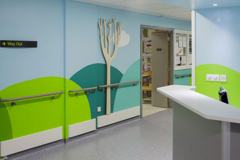 Los artistas han convertido el hospital infantil de Londres en un lugar colorido