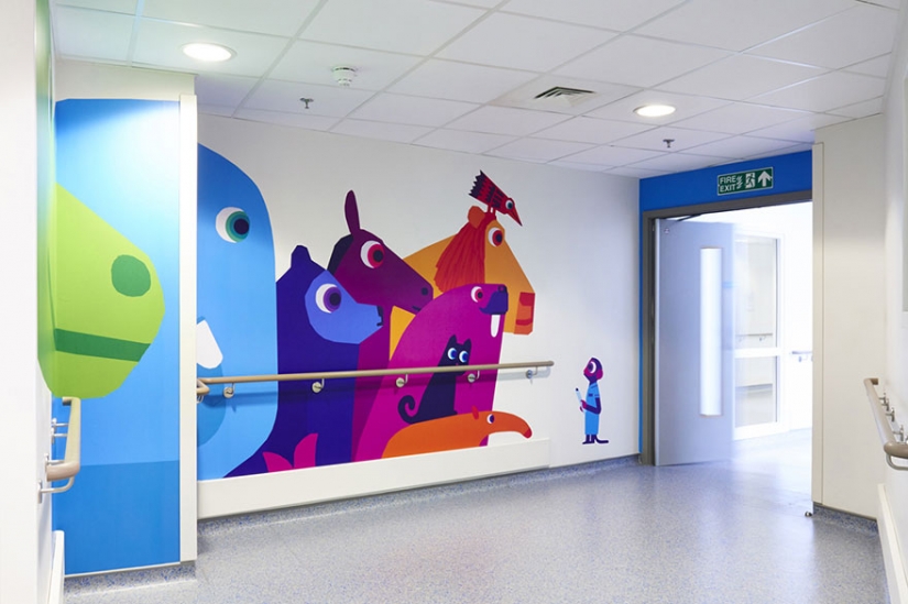 Los artistas han convertido el hospital infantil de Londres en un lugar colorido
