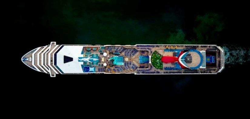 Los cruceros tienen una impresionante vista desde la parte superior Los cruceros tienen una impresionante vista desde la parte superior