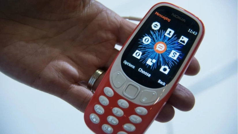 Los médicos egipcios sacaron un teléfono móvil de los intestinos del paciente, que había estado allí durante seis meses