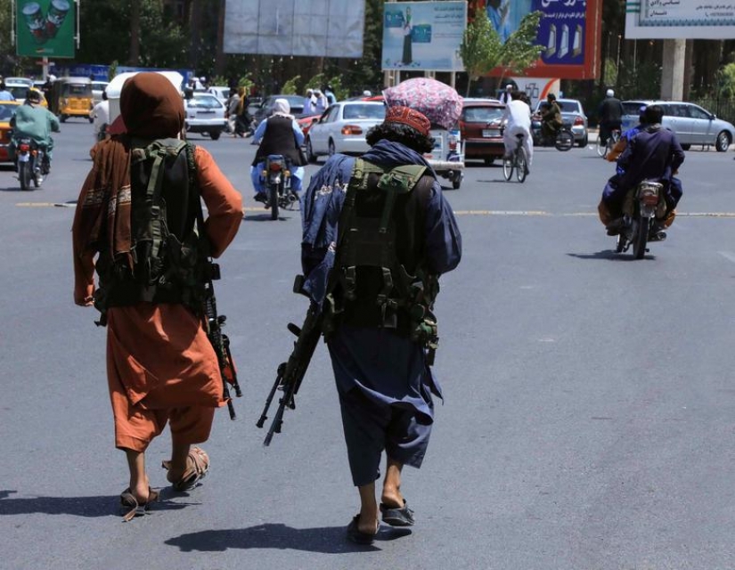 Los talibanes ingresan a la capital afgana después de una ofensiva relámpago Los talibanes ingresan a la capital afgana después de una ofensiva relámpago