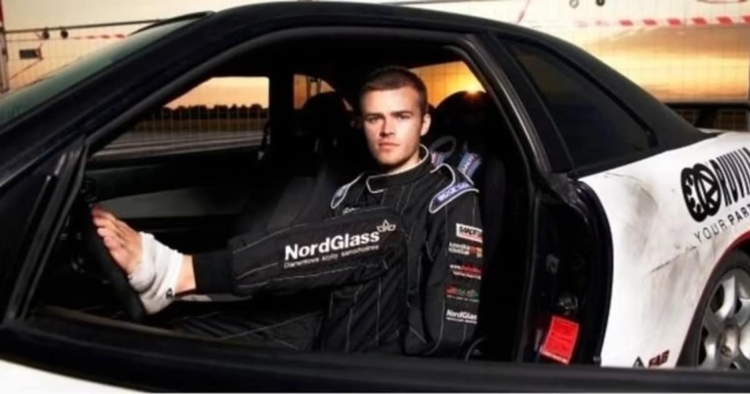 Lost limbs, but not self-confidence: a racing driver without hands entered the top ten drifters in the world Lost limbs, but not self-confidence: a racing driver without hands entered the top ten drifters in the world