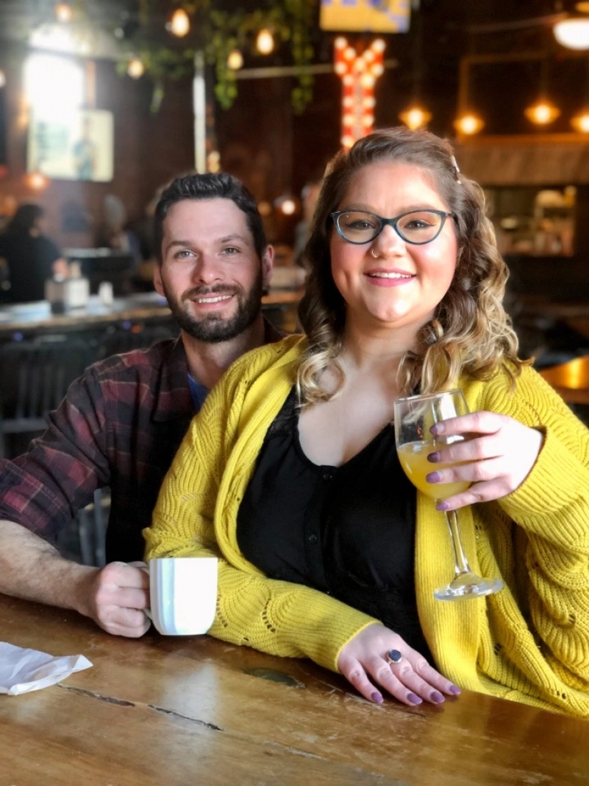 Love without borders: this couple is proud of their relationship, despite the 80-pound weight difference Love without borders: this couple is proud of their relationship, despite the 80-pound weight difference