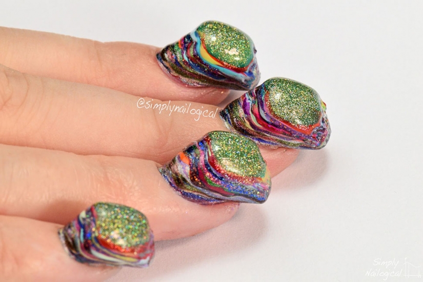 Manicura sin fin: cómo pintar las uñas con 116 capas de esmalte de uñas y no volverse loco Manicura sin fin: cómo pintar las uñas con 116 capas de esmalte de uñas y no volverse loco