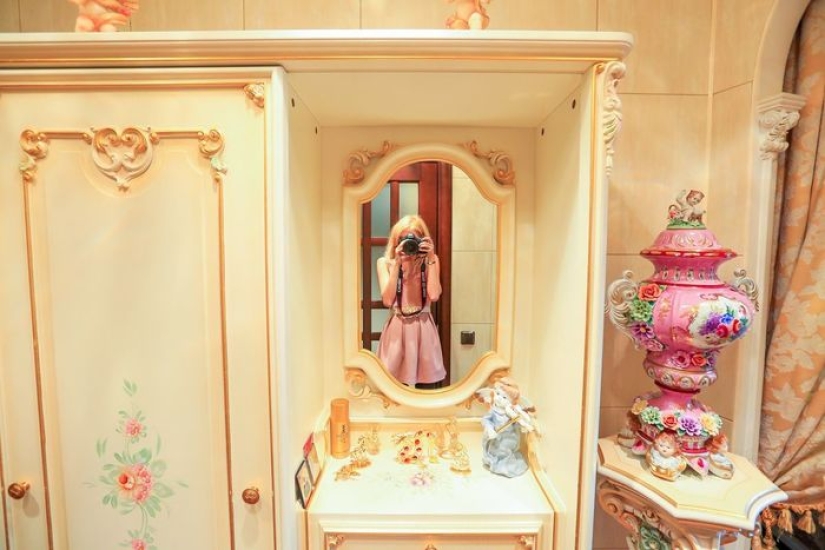 Microdoor on the highway of Enthusiasts: Muscovite designed her one-bedroom in the Baroque style