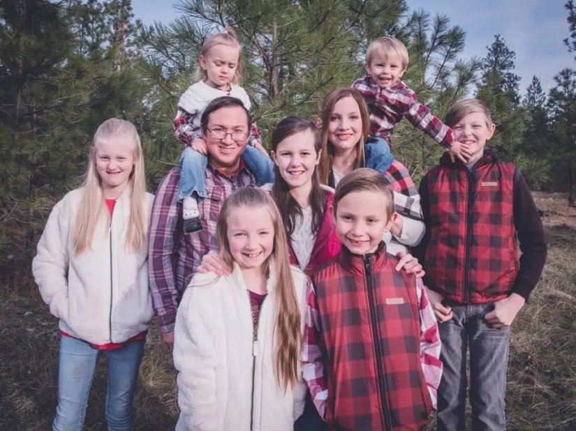 Milk river: as a nursing mother from the United States became the object of desire perverts