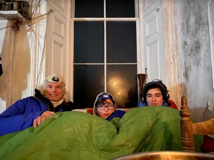 Millonario" mendigo": un hombre rico del Reino Unido ha abandonado los beneficios de la civilización y vive en una isla remota Millonario" mendigo": un hombre rico del Reino Unido ha abandonado los beneficios de la civilización y vive en una isla remota