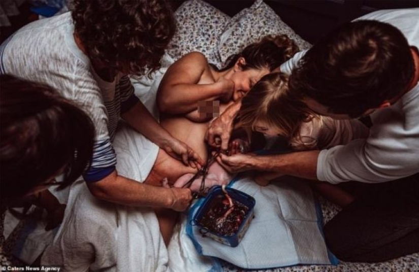 Miracle of births: winners of the international Birth Photography Awards this year captured the emotions and the first seconds of life in all their original beauty (18 +) Miracle of births: winners of the international Birth Photography Awards this year captured the emotions and the first seconds of life in all their original beauty (18 +)