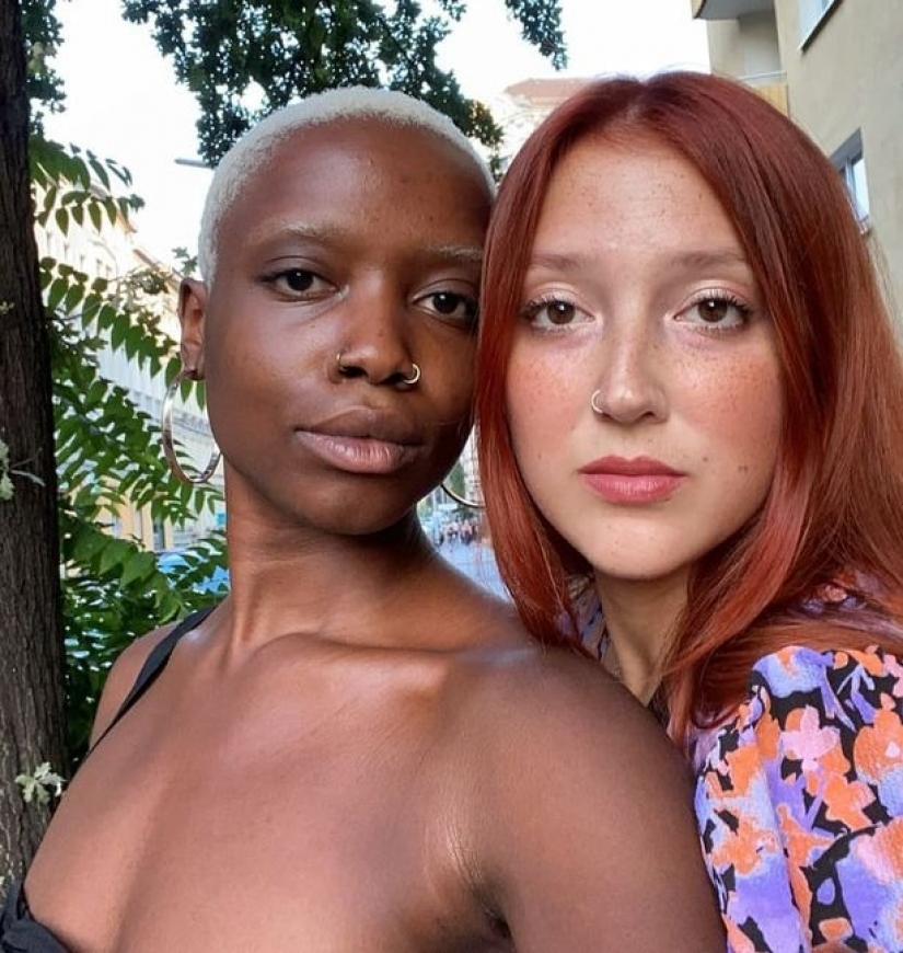 Mixed feelings: a lesbian from Canada played a wedding with a friend of traditional orientation