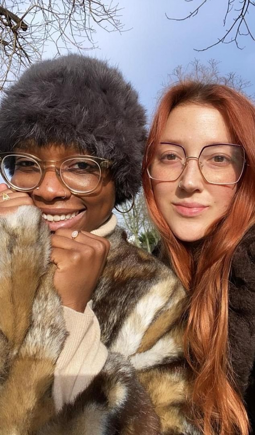 Mixed feelings: a lesbian from Canada played a wedding with a friend of traditional orientation