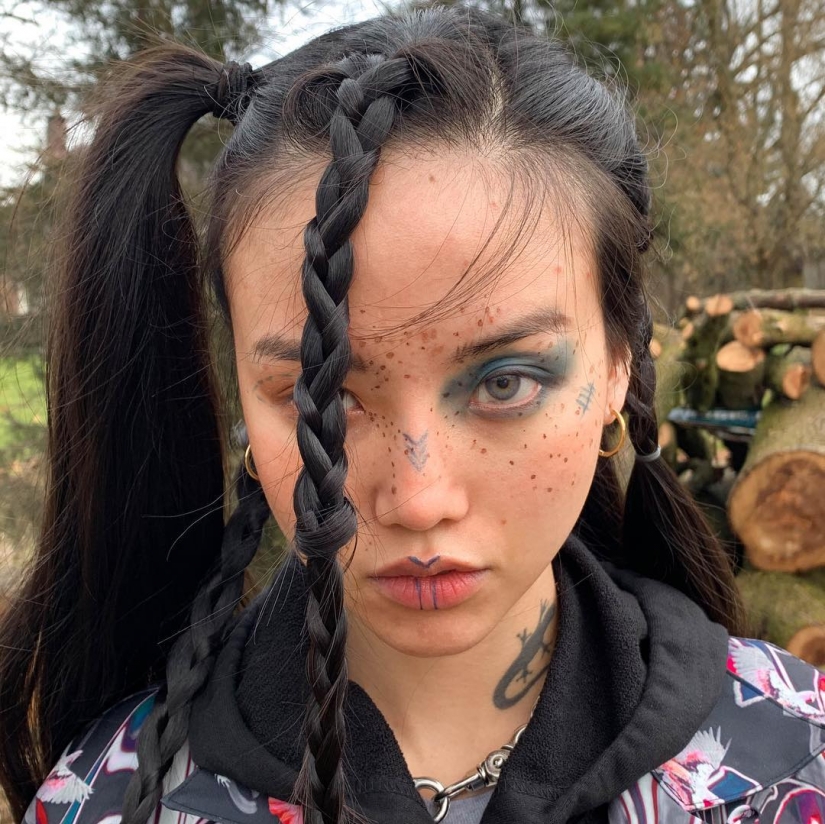 MLMA-cute Asian girl who will braid your brains