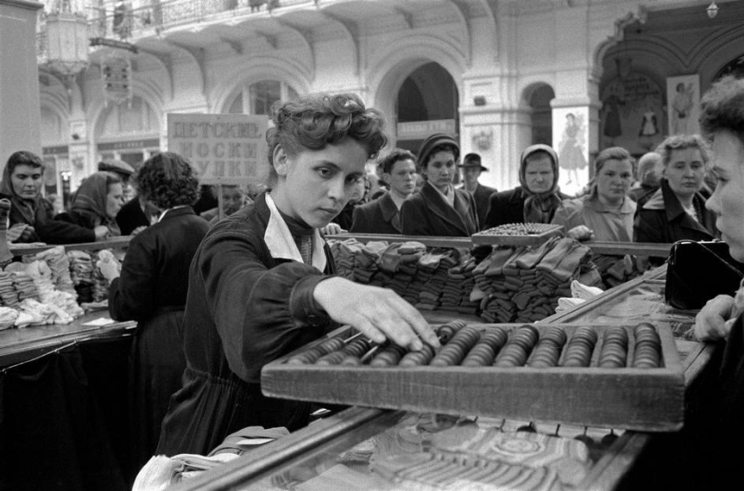 Moscow 1958 in photographs by Erich Lessing