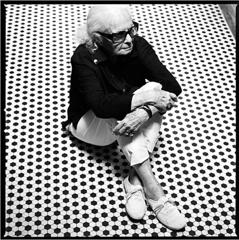 MOST IMPACT WOMAN PHOTOGRAPHERS OVER 100 YEARS