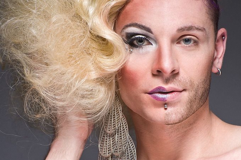 Mostrar la cara de burla a la diva con maquillaje y sin el proyecto Leland Bobba Mostrar la cara de burla a la diva con maquillaje y sin el proyecto Leland Bobba