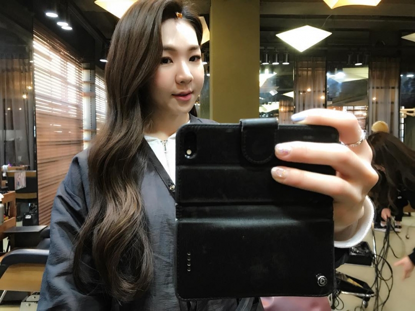 "Muscle Barbie" from South Korea with an angelic face and the body of a monster