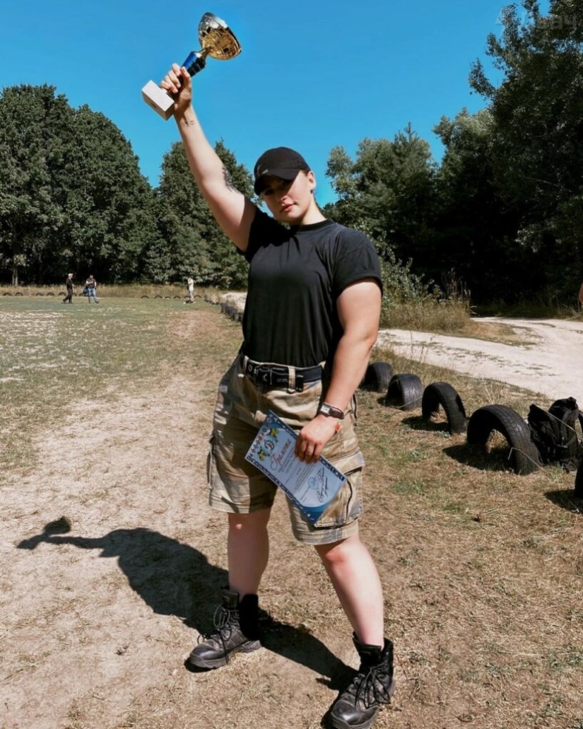 Natalia Polosenko is a Ukrainian special Forces girl nicknamed "The Machine"