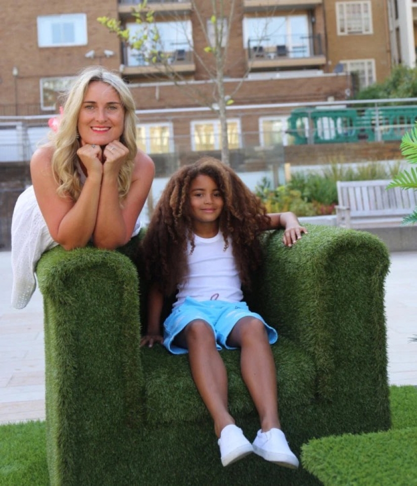 Ni chico ni chica: ¿qué clase de truco inventado por una madre a su hijo le ha permitido ir a la escuela con el pelo largo