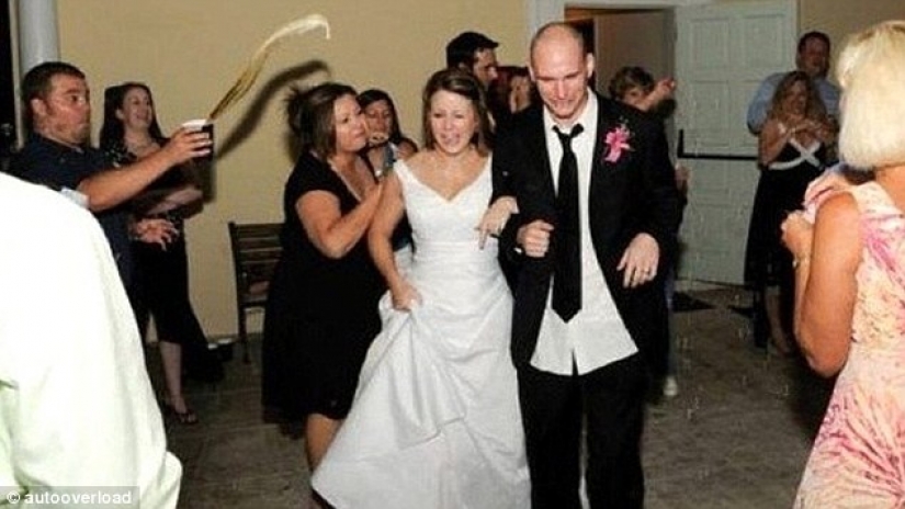 No puedes pensar en ello a propósito: las peores fotos de boda que definitivamente no se mostrarán a los invitados No puedes pensar en ello a propósito: las peores fotos de boda que definitivamente no se mostrarán a los invitados