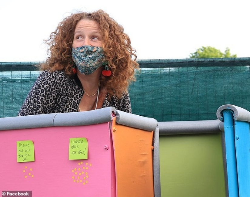 No queues in the women's bathroom! In Britain, they invented a female urinal