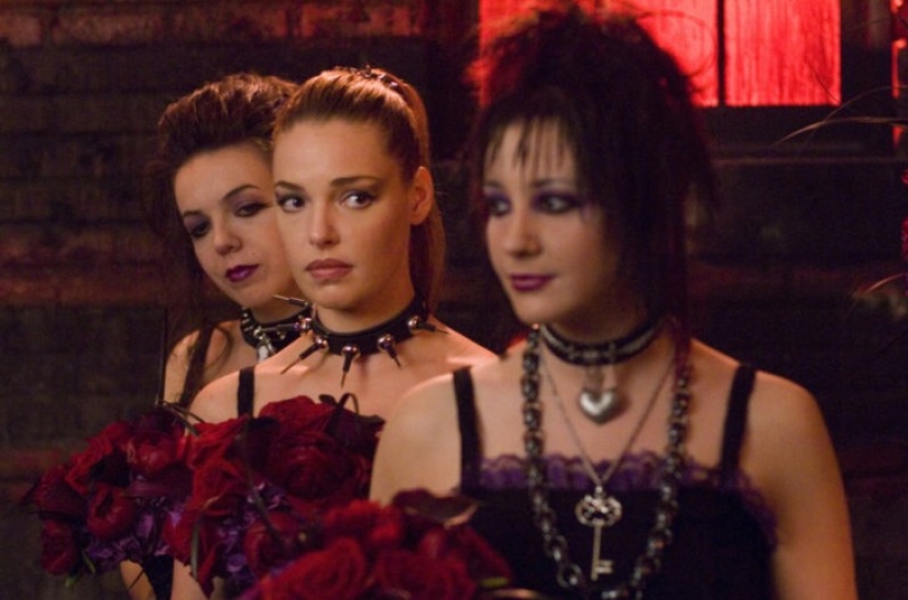 Normal men cannot build relationships with such women Normal men cannot build relationships with such women