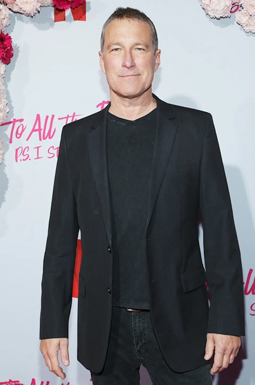 Now looks like the legendary foursome and handsome "Sex in the city" Now looks like the legendary foursome and handsome "Sex in the city"