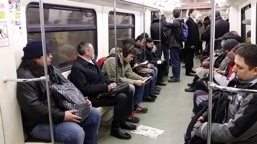 Observa a extranjeros demasiado tiempo viviendo en Rusia