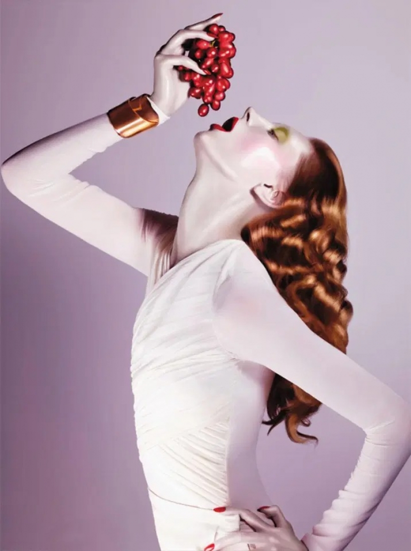 On the centenary of the fashion photography genre: the best pictures at the exhibition of the publishing house Condé Nast