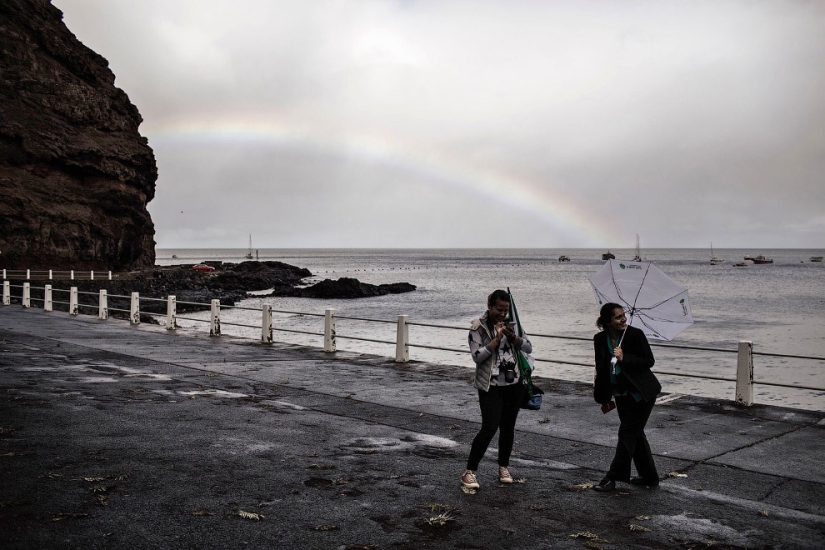 On the island where Napoleon died, the most useless airport in the world is idle On the island where Napoleon died, the most useless airport in the world is idle