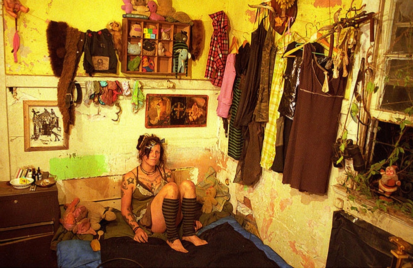 On the sidelines: another America in the lens of punk photographer Mike Brody