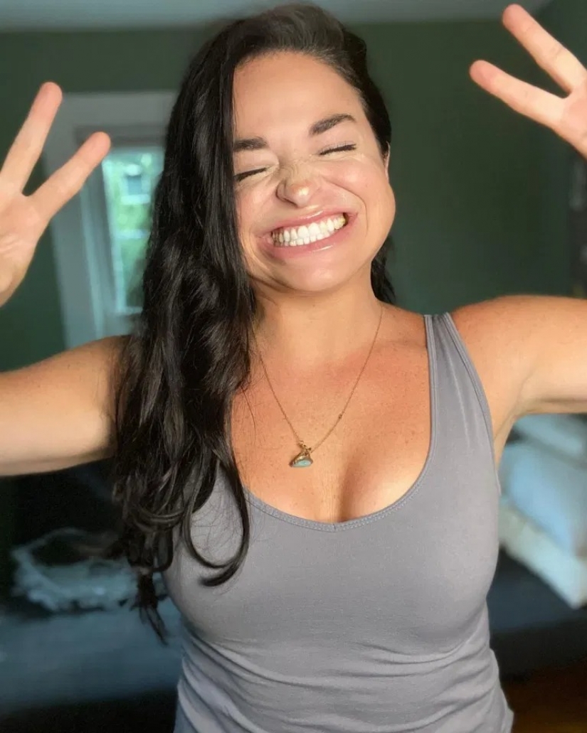 Open your mouth! How a Woman with the World's Largest Mouth Gets Up to $ 15,000 for a video Open your mouth! How a Woman with the World's Largest Mouth Gets Up to $ 15,000 for a video