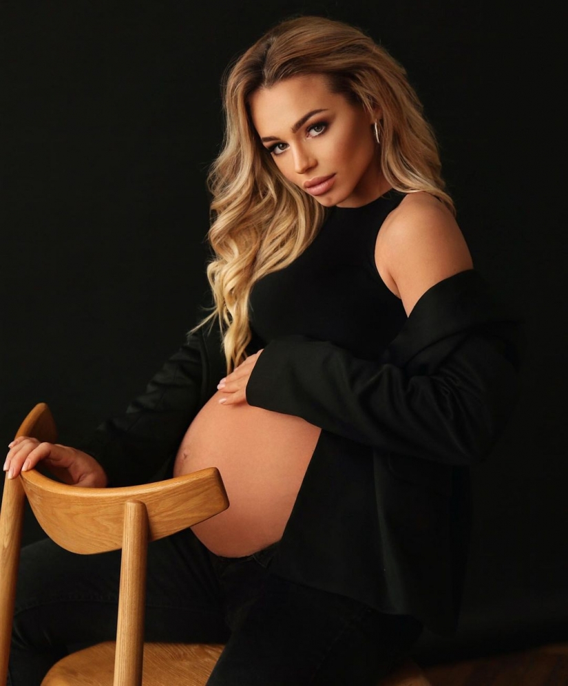 Otfutbol me completamente: 5 jugadores de fútbol rusos calientes en uniforme y sin Otfutbol me completamente: 5 jugadores de fútbol rusos calientes en uniforme y sin