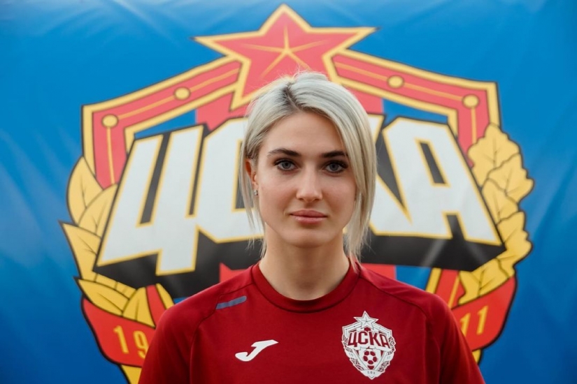 Otfutbol me completely: 5 hot Russian football players in uniform and without Otfutbol me completely: 5 hot Russian football players in uniform and without