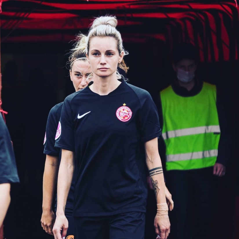 Otfutbol me completely: 5 hot Russian football players in uniform and without Otfutbol me completely: 5 hot Russian football players in uniform and without