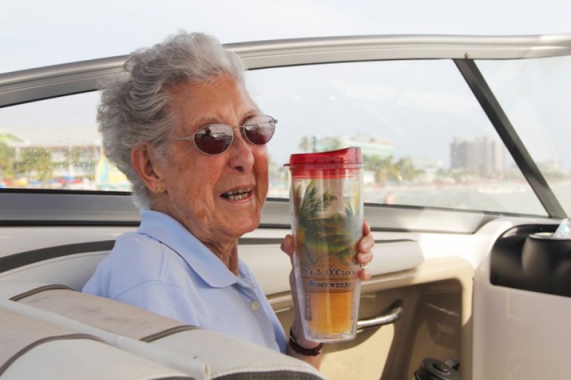 Paciente con cáncer, estadounidense de 90 años, se fue de viaje en lugar de recibir tratamiento