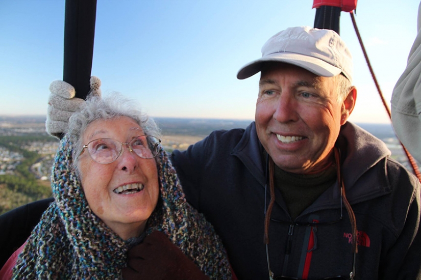 Paciente con cáncer, estadounidense de 90 años, se fue de viaje en lugar de recibir tratamiento