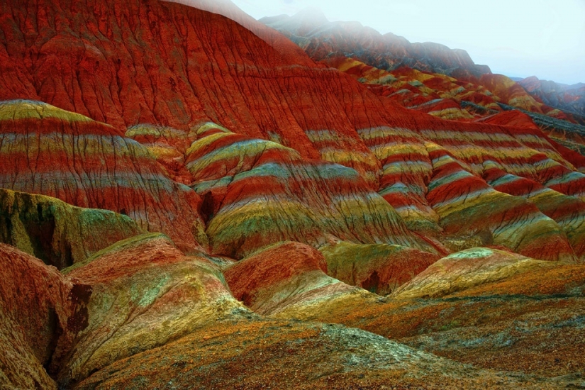 Paisaje Danxia de color de las montañas de China Paisaje Danxia de color de las montañas de China