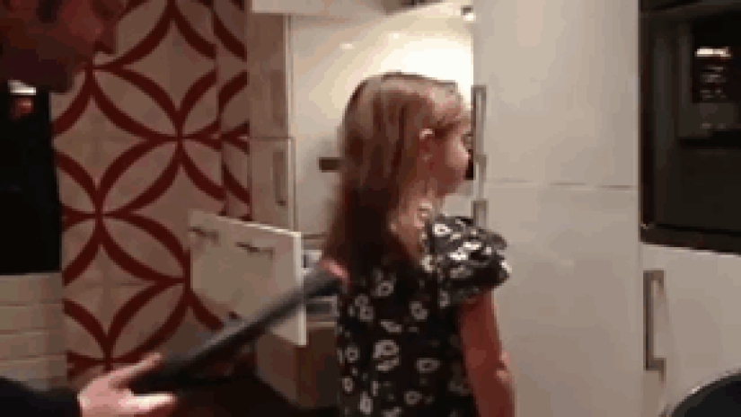 Papa Hat: Por qué no se debe confiar en los niños pequeños a sus propios padres