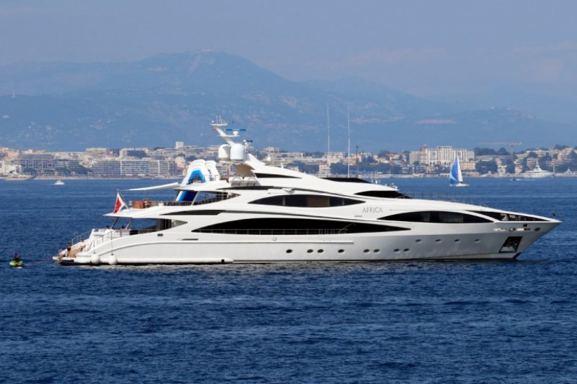 Paraíso sobre las olas: a bordo del yate de lujo de Cristiano Ronaldo, valorado en millones