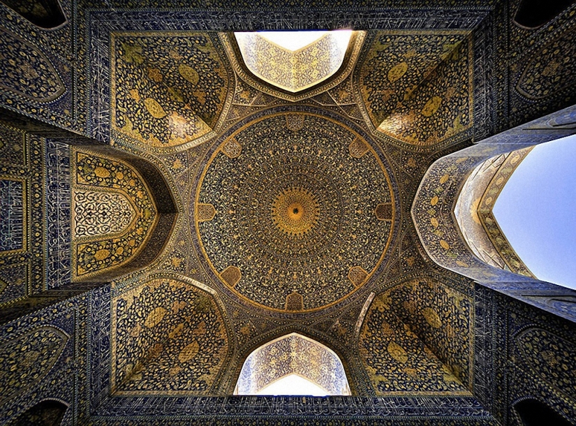 Patrones hipnóticos de las mezquitas iraníes