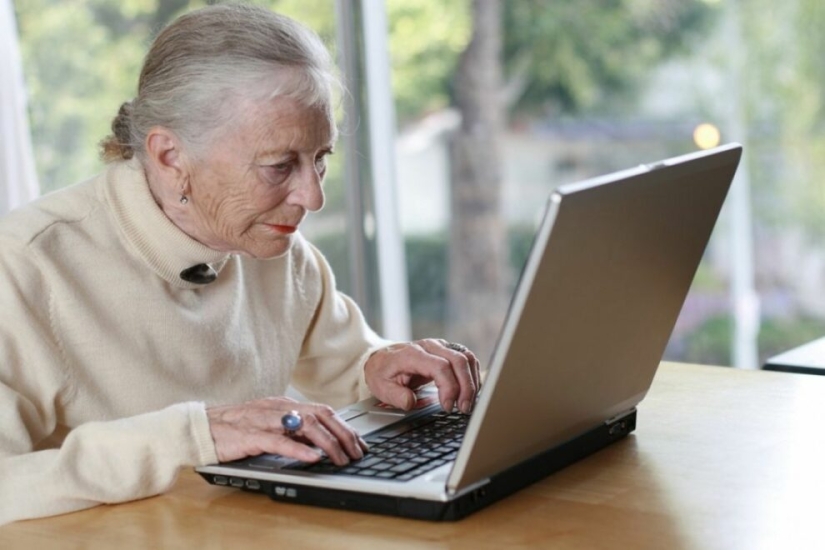 Pensioners who quarreled in a social network, the court ordered to pay compensation to each other