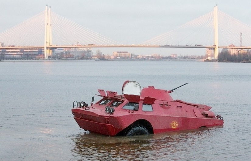 Personal tank: 5 real ways to use old armored vehicles in everyday life