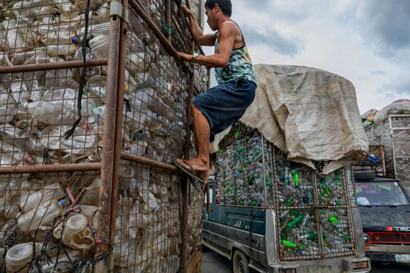 Planet or plastic? National Geographic Campaign