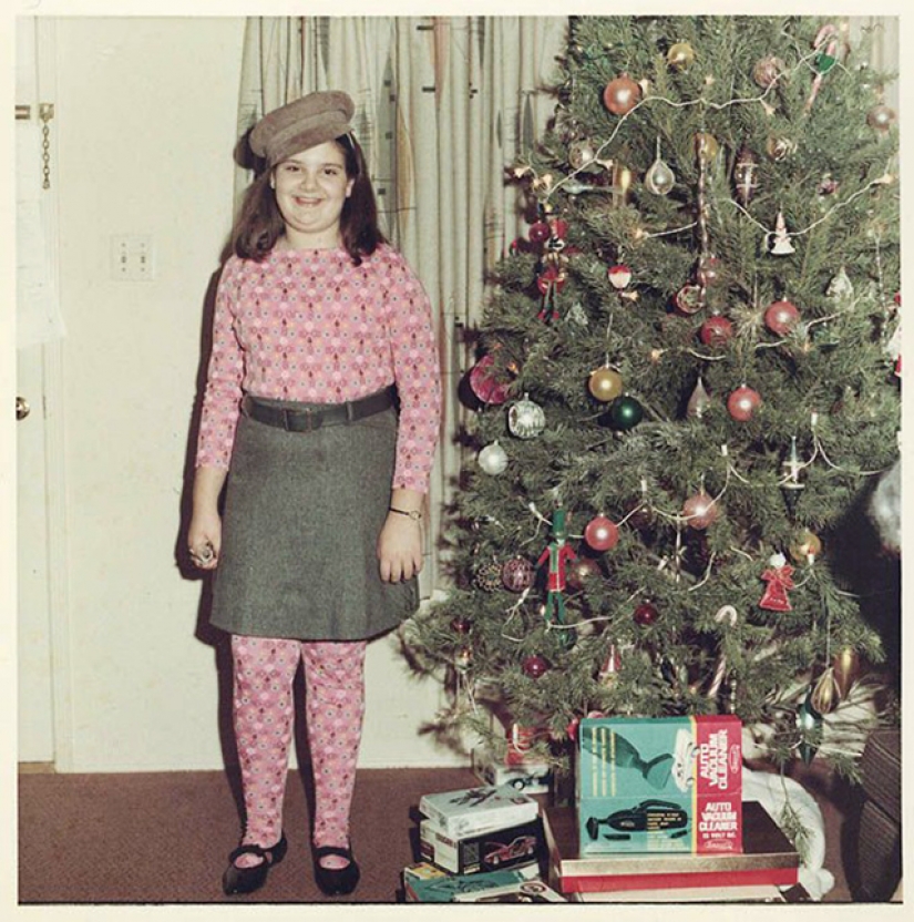 Playful photo under the Christmas tree from old albums