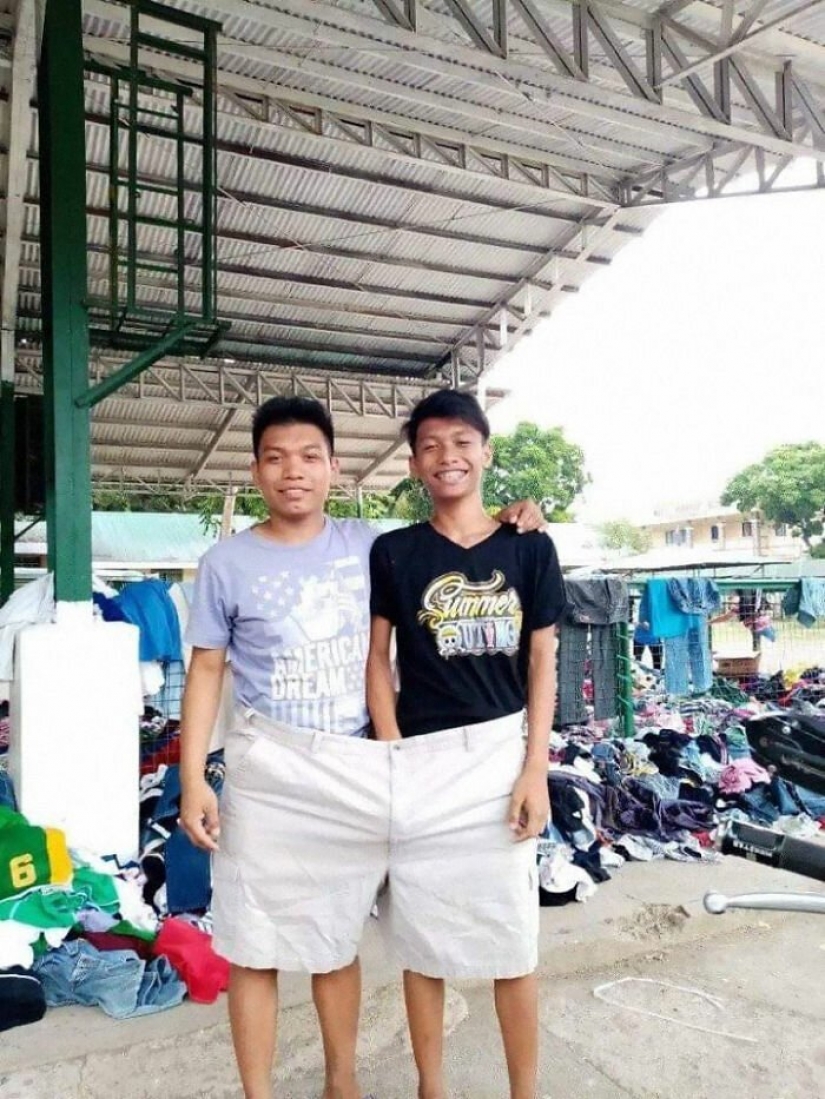 Por amor de dios, y con un lado del arco: los Filipinos que huyeron de el volcán, compartir fotos de donaciones de ropa