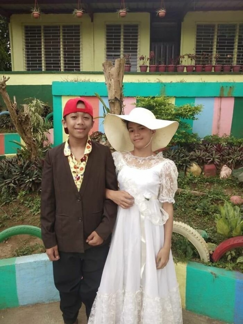 Por amor de dios, y con un lado del arco: los Filipinos que huyeron de el volcán, compartir fotos de donaciones de ropa