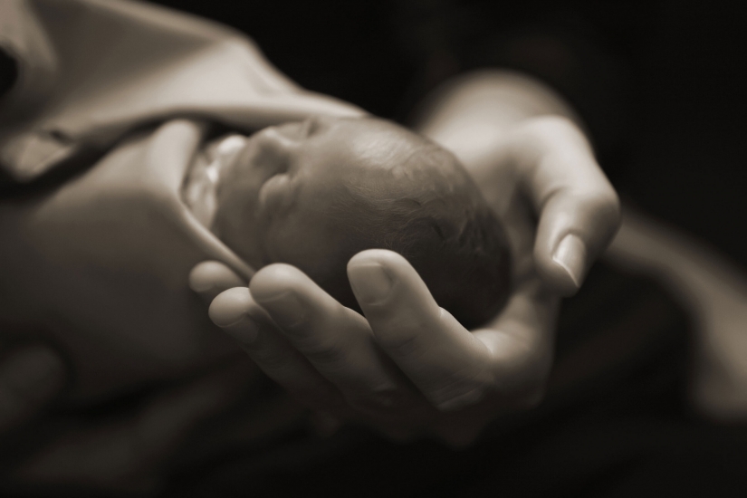 ¿Por qué la gente muestra al mundo fotos de sus hijos muertos y por qué no deben ser condenados ¿Por qué la gente muestra al mundo fotos de sus hijos muertos y por qué no deben ser condenados