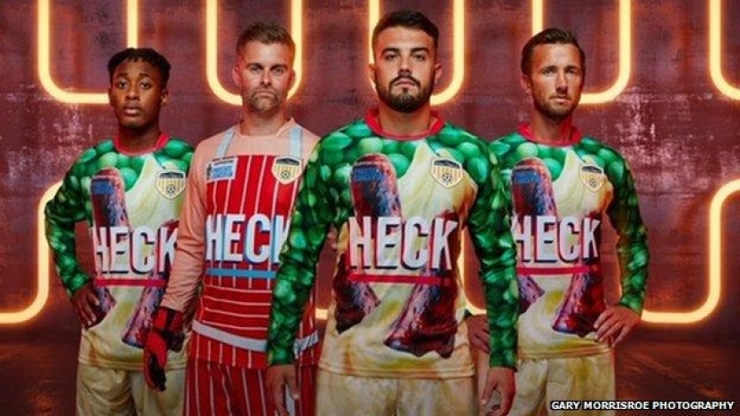 ¿Por qué los jugadores del club de fútbol británico se pusieron un uniforme transparente ¿Por qué los jugadores del club de fútbol británico se pusieron un uniforme transparente